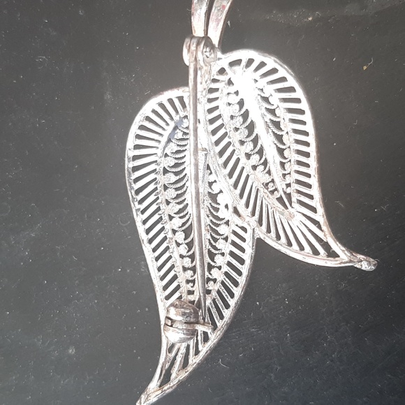 Antique sterling art deco leaf brooch - Picture 2 of 3